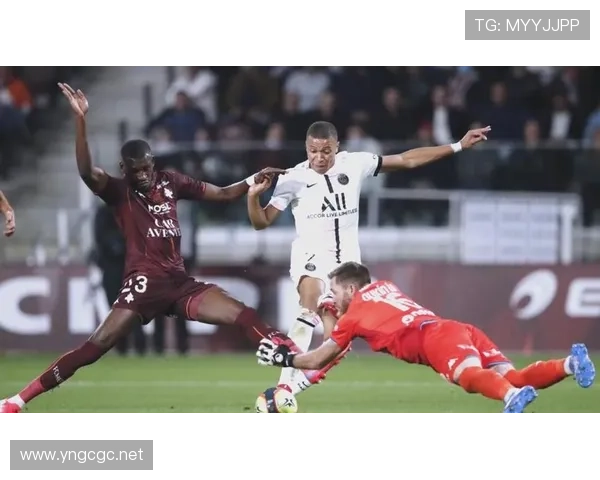 巴黎圣日耳曼中场控制力下滑，节奏混乱问题逐步反映在比赛表现中