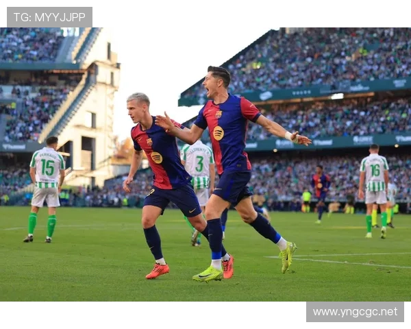 奥斯梅恩vs莱万多夫斯基：现代中锋与全能射手的关键差异在哪？